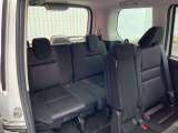 とても役に立つ広々3列目シート。普段は畳んでおいて荷物スペースにしても良いですね!