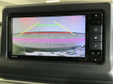 後方の見にくい視界もバックモニターで確認サポートして駐車時も安心☆