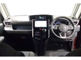 必要な装備を使いやすい位置に配置した機能的な運転席まわり。操作感や車両感覚など、ぜひ運転席に座って確かめてください。
