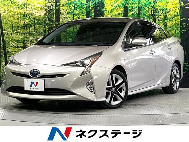トヨタ プリウス 