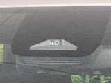 【トヨタセーフティセンス】走行中に前方の車両等を認識し、衝突しそうな時は警報とブレーキで衝突回避と被害軽減をアシスト。より安全にドライブをお楽しみいただけます。