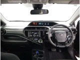 オシャレなインテリアで運転する気分も盛り上がりますよね^^