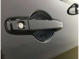 ドアハンドルプロテクターを装備