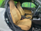 運転席シート廻りは使用感も少なく、良好な状態となっています。丁寧に使われていたことがよくわかりますね。