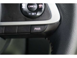 ダイナミックで力強い加速感が得られるPOWERモードへの切替えができます。山道などの急な上りなどで活躍してくれますし、高速での合流などで、もう少しパワーが欲しい時などにも便利ですよ。