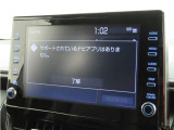 メーカー装着のディスプレイオーディオを装備しております。