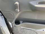 運転席ドリンクホルダーです。