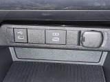 シガーソケット用の充電器が使用可能です!
