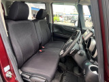 運転席シート廻りは使用感も少なく、良好な状態となっています。丁寧に使われていたことがよくわかりますね。