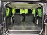 普段のお買い物や通勤、送迎等に十分な荷室スペースを確保しております。セカンドシートを倒すと、大きな荷物の積載も可能です♪