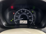 鮮やかな表示パネル。大きく、見やすい センターメーター!