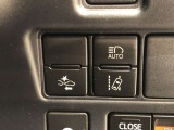 【TOYOTA SAFETY SENSE】走行中に前方の車両等を認識し、衝突の可能性がある時は警報音とブレーキで衝突回避と被害軽減をアシストしてくれます。
