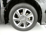 【タイヤ4本新品】・・・こちらのお車はネッツ千葉で購入時タイヤ4本交換します。消耗品ですが高価なのがこのタイヤ・・・!このクルマ、お得ですよ♪