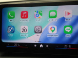 【アップルカープレイ】iPhoneがBMW車両とワイヤレスで接続されます。Apple CarPlayでは、オーディオストリーミングやメッセージングアプリがディスプレイに表示されます。