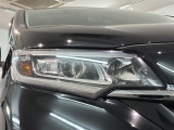 LEDヘッドライトは、点灯の瞬間から最大光量を発揮し、突然暗くなるトンネルなどでの安定感を高めます。