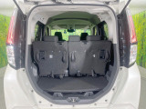 普段のお買い物や通勤、送迎等に十分な荷室スペースを確保しております。セカンドシートを倒すと、大きな荷物の積載も可能です♪