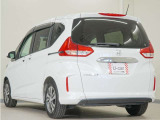 運転席のスペースはゆったりしていて、視界も広く確保されているので普段の運転からロングドライブまで快適です。