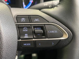 【レーダークルーズコントロール】高速道路での長距離走行が楽に!!自動で速度を保つクルーズコントロールが、衝突軽減システムと連携し、前方の車両を感知して車間を保つように速度調節してくれます!!