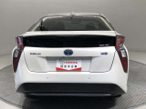 「バックフォルム」です。トランク・ラゲッジスペースには、多くの荷物を入れることが可能です。