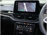 VW純正インフォティメントシステム「DiscoverPro」大変使いやすいタッチパネル型ナビゲーションでETC2.0とバックカメラが付いています。