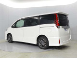 中古車の内外装の状態などをひと目で分かるよう、プロの検査員が実施した「車両検査証明書」をご用意しています。