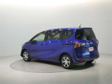 ご覧の車両以外にも多数のU-Carを展示販売しております。
