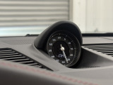 スポーツクロノパッケージ搭載なので走りに特化しておりスポーティーな運転をお楽しみいただけます。