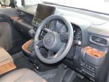 見通しのよいすっきりとした視界で、誰でも運転しやすいです。運転のしやすさは疲れにくさにも繋がりますよ♪