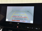 バックモニター付なので後退時に後方が見えるので安心。 車は構造上、死角がたくさんなので万が一を考えると必須ですね。 あくまで補助の為の装備、バックは目視で確認する事が重要ですよ。