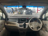 視界の良さと取り回しの良さで、たまに運転する奥様にも安心♪