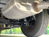 お車を安心してお乗りいただく為には、足回りの定期点検が欠かせません。サービスサポート(有償保証)では無料点検もご提供しており、安心のカーライフをお過ごしいただけるサポート体制が整っています。