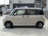 展示中古車は全て外装と内装のクリーニングを行っています♪