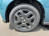 【純正ホイール】純正設計ならではの美しいデザインと精密な仕上げで、車両全体のスタイリングを引き立てます。