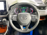 【ステアリングスイッチ】運転中、前方から目線をそらすことなく、オーディオ等の操作が可能な便利機能!安心&快適なドライブを演出してくれます♪