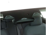 ステレオカメラとソナーセンサーが歩行者や先行車、障害物などのさまざまな情報を的確に捉え、運転者に注意を促したり、緊急ブレーキを作動。多彩な安全機能があなたのドライブをアシストするスマートアシスト付です
