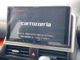 【ナビゲーション】目的地までしっかり案内してくれる使いやすいナビ。Bluetooth接続すればお持ちのスマホやMP3プレイヤーの音楽を再生可能!