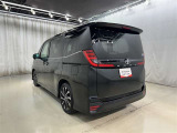 走りにこだわりながら収納力も持ち合わせたお車です。荷物を載せて軽快なドライブを楽しめますよ♪