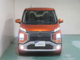 明度の高いLEDヘッドライトで、夜間の運転も安心です。