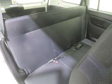 広いラゲッジスペースが特徴ですが、セカンドシートを広げれば5人で乗車が可能です♪