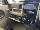 【 オートエアコン 】車内温度を感知して自動で温度調整をしてくれるのでいつでも快適な車内空間を創り上げます!