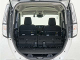 運転にかかわる様々な操作を安全に行えるように視点移動が少なく、操作性に配慮されたスイッチ類が凝縮されたコクピットです。