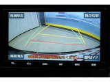 【バックガイドモニター】車庫入れの時に何かに接触しないかとヒヤヒヤしたことはありませんか?バックモニターがあればそのような不安はなくなります♪ガイド線付きで分かりやすく、夜間でもよく見えます!