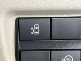 長押しすると運転席から左側のスライドドアを開閉出来ます!