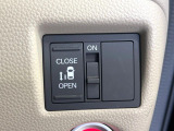 【パワースライドドア】スマートキーや運転席のスイッチでスライドドアの開閉が可能♪電動だから力を入れてドアを開ける必要が無く、小さいお子様でも、重い荷物を持っている時もラクに開け閉めできます♪