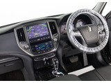 使いやすさや安全性を追求したステアリング周り!高級車ゆえにスイッチ類が多いのも特徴ですね!考え尽くされた配置ですぐに使いこなす事が出来ますのでご安心下さい!是非、体感してみて下さい!!