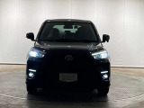 明るいLEDライトで、暗い夜道の運転も快適に。