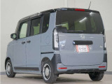 運転席のスペースはゆったりしていて、視界も広く確保されているので普段の運転からロングドライブまで快適です。