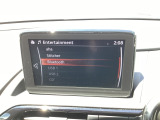 Bluetoothに接続することで、スマートフォンに入っている音楽アプリを車内で楽しめたり、通話が出来ます♪