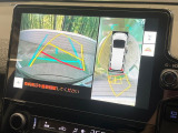 【パノラミックビューモニター】専用のカメラにより、上から見下ろしたような視点で360度クルマの周囲を確認することができます☆死角部分も確認しやすく、狭い場所での切り返しや駐車もスムーズに行えます。