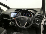 ご覧の車両以外にも多数のU-Carを展示販売しております。